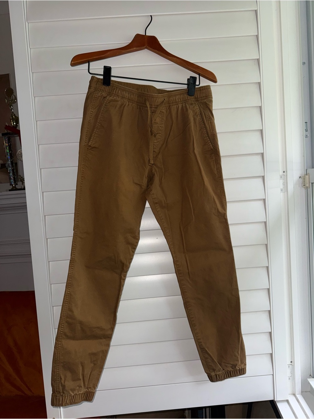 Men’s Small GAPFlex Jogger Tan Brown